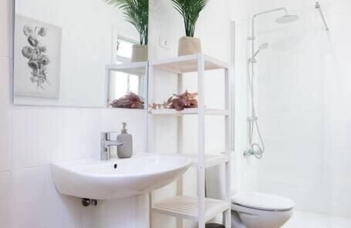 San Isidro Apartment | Eden Rentals 106 Surfy Stylish BedandCoffee Room
