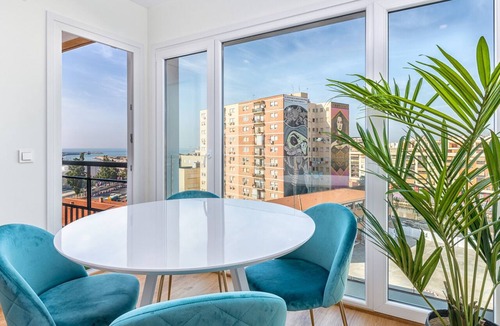 Ensanche Centro Apartment | Elegant 3-Bedroom Apartment in Central Málaga with Modern Amenities and Parking
