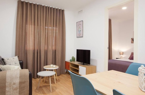 El Port Apartment | Europa Fira Apartment 32