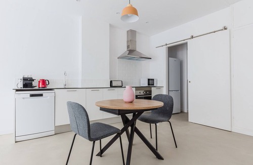 Sant Gervasi Apartment | Excellent Galvany 1BR w/Balcony, A/C & Washer, by Blueground