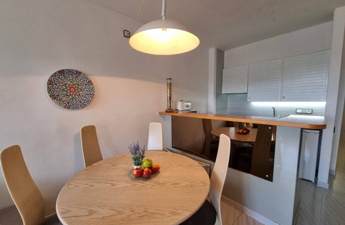 Pedrinya Apartment | Exclusive 3-bedroom apartment, pool, 50m from beach