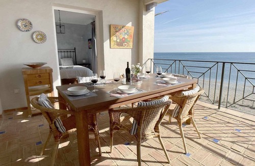 Bahia de Casares Apartment | Exclusive Beachfront Duplex Penthouse, La Perla