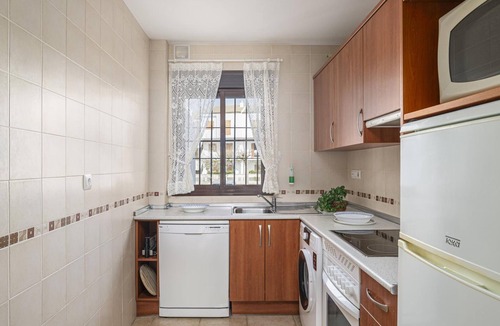 Los Gallos-Cerromolino Apartment | Family apartment in Chiclana near beach, garden, pools and green areas
