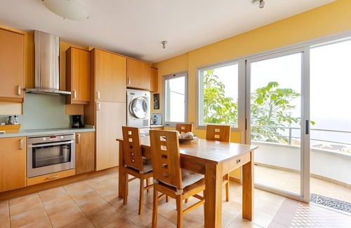 Bajamar Ski Chalet | Family villa Green House - Private pool - Garden - Tenerife North Bajamar