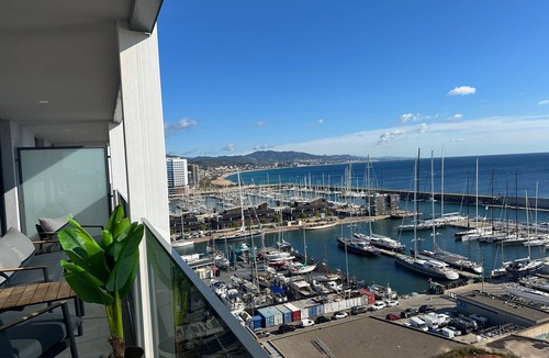 Badalona Apartment | Fantastic apartment right on the beach in Barcelona, with balcony and pool!