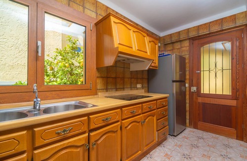 Alcanada House | FAR D’ALCANADA - Beautiful seafront house in Alcanada with free Wi-Fi