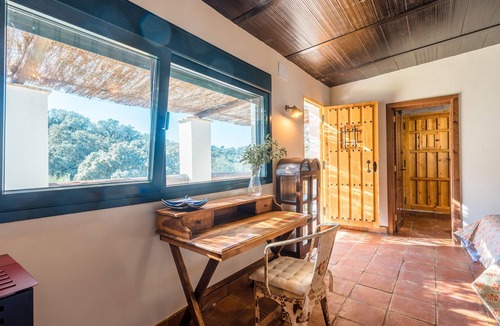 El Garrobo House | Finca Los Gorriones – Country House with Mountain Views near Seville
