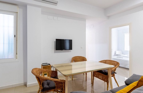 Los Remedios Apartment | Fuensanta. 3 bedrooms, 2 bathrooms