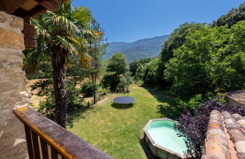Les Planes d'Hostoles Villa | Garrotxa Nature House by Fidalsa ,