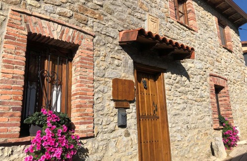 Cuevas de Vinayo House | Genciana, el encanto en La Montaña Leonesa