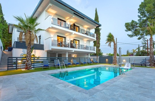 Distrito Norte Sierra Apartment | Genteel Home Arruzafa IV