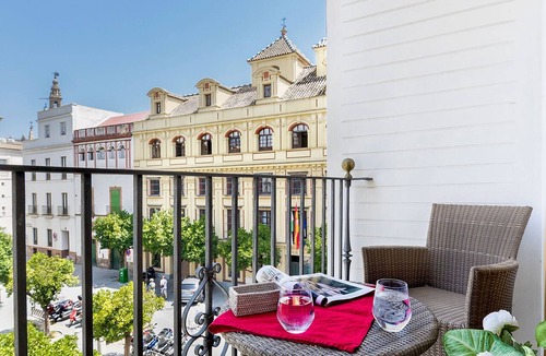 Santa Cruz Apartment | Genteel Home Contratacion