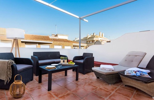 Central District Apartment | Genteel Home Gran Capitan Terrace