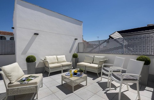 Santa Cruz Apartment | Genteel Home Mateos Gago Terrace