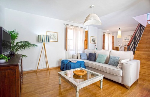 Central District Apartment | Genteel Home Piedra Santa