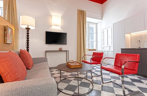 San Vicente Apartment | Genteel Home San Laureano III