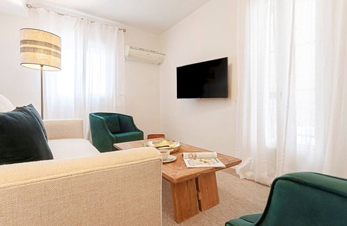 El Arenal Apartment | Genteel Home Velarde