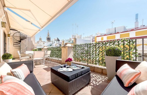 El Arenal Apartment | Genteel Home Vinuesa Terrace