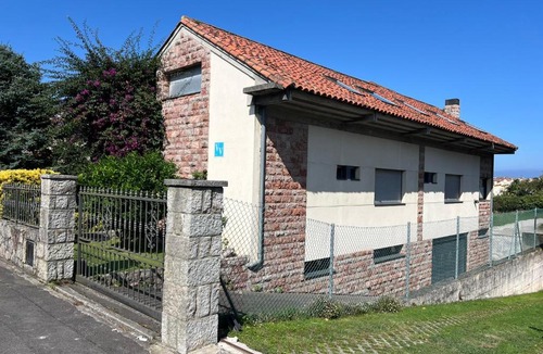 Llanes Villa | Gestiona2R- Casa grande para 12 en Llanes 6 dormitorios Jardín y espacio exterior
