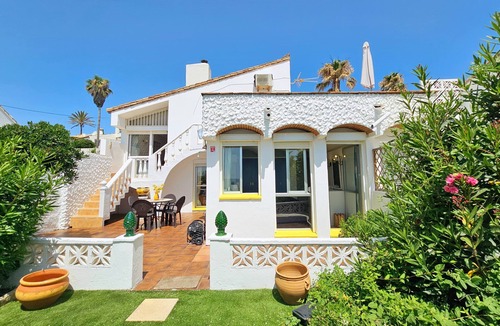 Bahia Dorada House | Golden Bay beach house by Lica