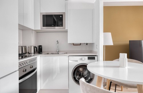 Guindalera Apartment | Gorgeous Salamanca 2BR nr Las Ventas, by Blueground