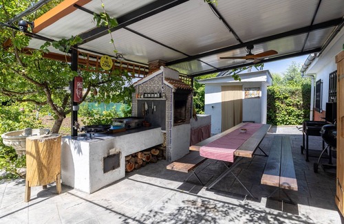 El Viso de San Juan House | Grandma’s House in Toledo: Spacious Rural Retreat with Pool and Sauna