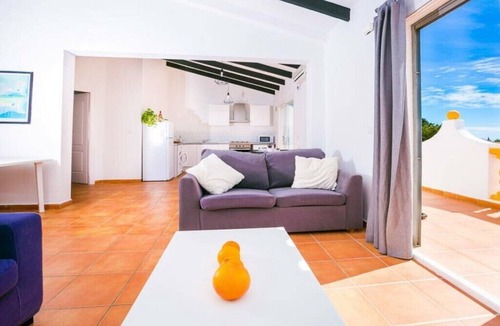 Casas de Torrat Apartment | GREAT DISCOUNTS ON WINTER LETS ,APT C, IST FLOOR 2 BED, SLEEPS 6, SHARED POOL