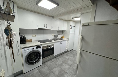 Mas Pinell Ski Chalet | Gregal 1113 - Close to the beach, A/C and with pool