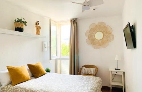 Portlligat House | Habitación céntrica con Aire Acondicionado Baño privado Nevera