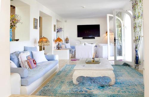 Santa Eulalia del Rio Villa | Hideaway Ibiza Villa Hilltop Estate Can Arte 6 Bedrooms I Santa Eulalia