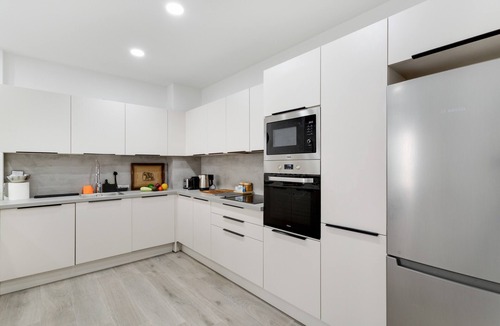 Las Palmas de Gran Canaria Apartment | Holiday Apartment 'Escape and Elevate Las Palmas' with Wi-Fi and Air Conditioning