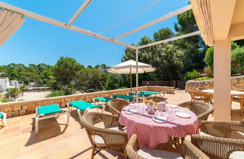 Cala Santany House | Holiday Home 'Sa Trona' with Sea Views, Private Terrace and Wi-Fi