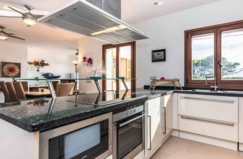 Santanyi House | Holiday Home 'Amarador' with Private Pool, Wi-Fi and Air Conditioning