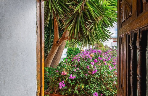 Villa de Arico House | Holiday Home "Bernarda" with Heated Pool, Sea Views, Private Pool and Wi-Fi