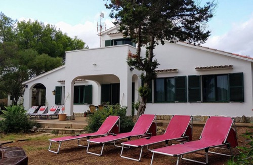 Mahon House | Holiday Home 'Casa En El Campo Con Vistas Al Mar' with Private Pool, Private Terrace and Wi-Fi