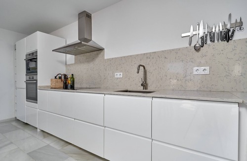 Velilla-Taramay House | Holiday Home 'Casa Mariposa' with Sea Views, Wi-Fi and Air Conditioning