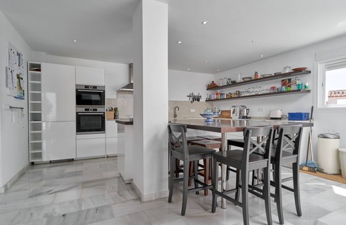 Velilla-Taramay House | Holiday Home 'Casa Mariposa' with Sea Views, Wi-Fi and Air Conditioning