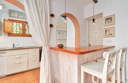 Competa House | Holiday Home 'Casa Oliana' with Sea View, Pool, Garden & Wi-Fi