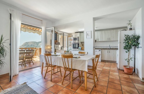 La Herradura House | Holiday Home 'Cocon' with Sea View, Wi-Fi and Air Conditioning