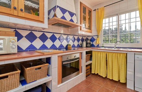 Frigiliana House | Holiday Home 'Cortijo Los Ángeles Morea' with Sea View, Wi-Fi and Air Conditioning
