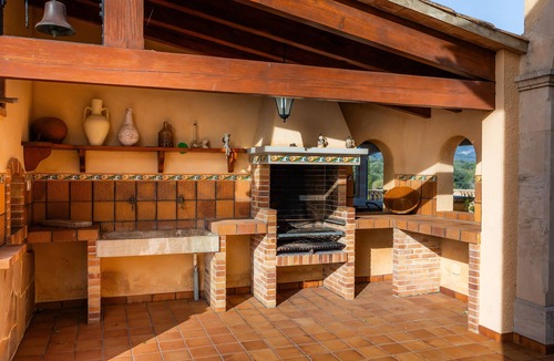 Selva House | Holiday Home 'El Olivar' with Mountain View, Wi-Fi and Air Conditioning