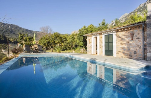 Biniaraix Villa | Holiday Home "Es Tarongers" with Mountain View, Garden, Terrace & Pool