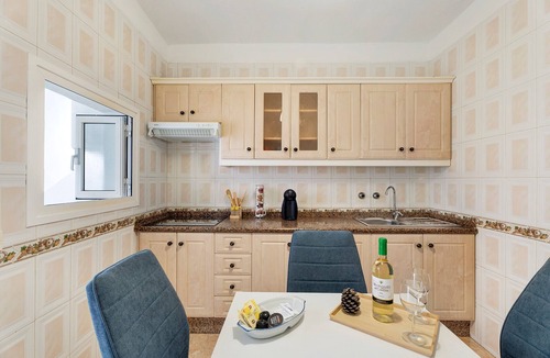 Playa San Juan House | Holiday Home 'La Casa De Tina' with Sea View, Private Terrace and Wi-Fi