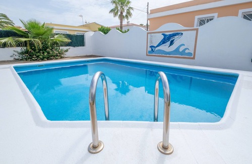 Vinaros House | Holiday Home "Marblau 4" near the Beach with Pool and Wi-Fi