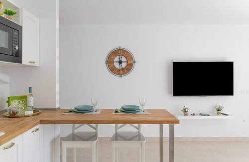 Tajaste House | Holiday Home 'Marde Loft' with Mountain Views, Private Terrace & Wi-Fi