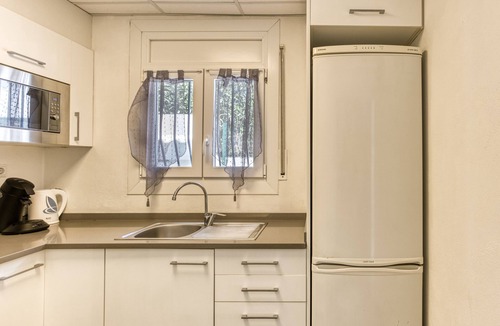 L'Escala House | Holiday Home 'Montgo Piscina 2' with Mountain View, Wi-Fi and Air Conditioning
