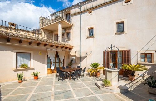 Pina House | Holiday Home 'Pina' with Mountain Views, Private Pool and Wi-Fi