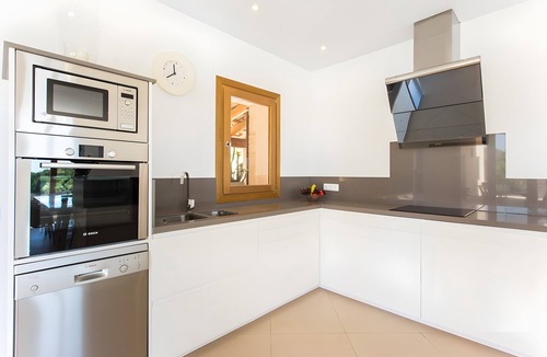 Son Servera House | Holiday Home 'Pula Bonavista Ref 140' with Sea View, Wi-Fi and Air Conditioning