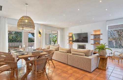 Atalaya-Isdabe House | Holiday Home Villa Marina by Interhome