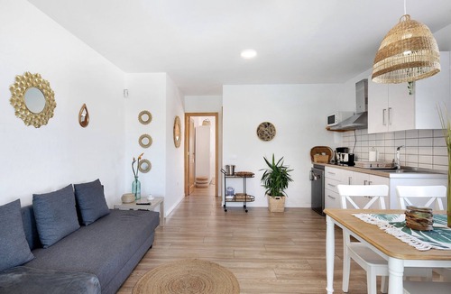 Los Llanos de Aridane Villa | Holiday Home 'Villa Tino- Casa M' with Mountain, Sea & Stargazing Views
